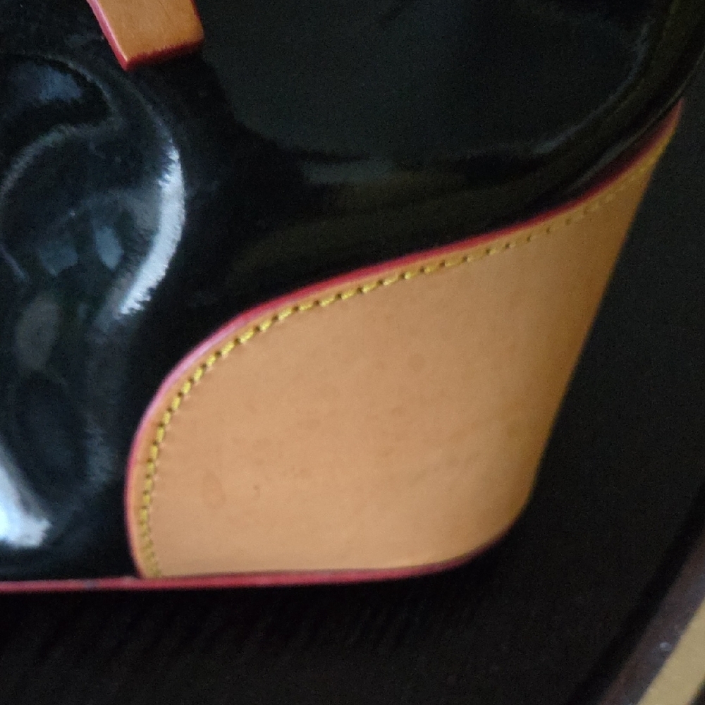 Dooney & Bourke Black and Tan Tote Bag - Picture 7 of 13